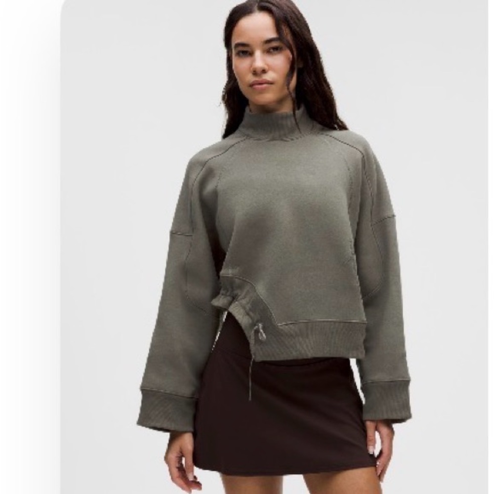 Lululemon Plush Curved Hem pull over